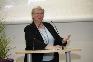 Prof. Dr. Monika Christmann während einer Rede