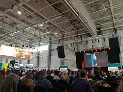Menschenmenge auf der Messe