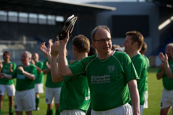 Weinelfspieler auf dem Fussballplatz