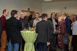 Menschenmenge beim Empfang