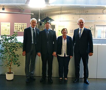 v.li.n.r. Prof. Dr. Honermeier Prof. Dr. Schnell, Dr. Christian Fischer, Prof. Dr. Schwarz