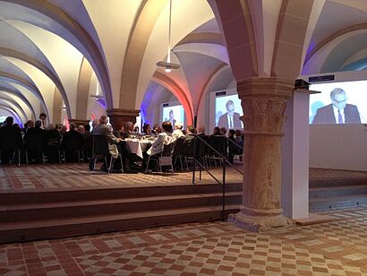 Gewölbe und Teilnehmer