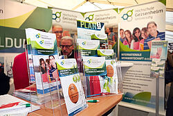 Flyer der Hochschule