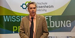 Prof.Dr.Hans Reiner Schultz während Rede