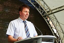 Robert Loenarz während Vortrag