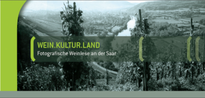 Landschaftsbild im Hintergrund von ,,Weinkulturland"