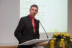 Mann beim Vortrag halten