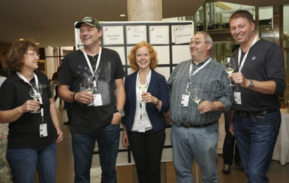 65. Deutsche Weinkönigin Nadine Poss und das Vinocamp-Orga-Team