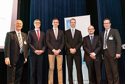 Preisträger auf der Bühne 