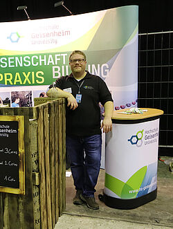 Herr Sperl am Stand