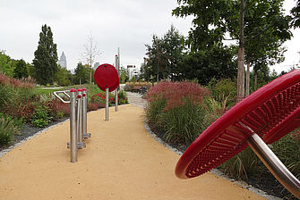 Spiel- und Sportgeräte in einer Parkanlage © Hochschule Geisenheim