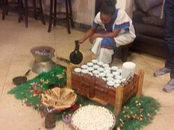 Aufnahme während traditioneller Kaffeezeremonie