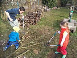 Aktionstag Biokohle auf der Kinder- und Jugendfarm Oestrich-Winkel