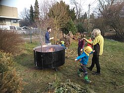 Aktionstag Biokohle auf der Kinder- und Jugendfarm Oestrich-Winkel
