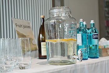 nRNA-TdF - 29 - Erfrischungen für das leibliche Wohl