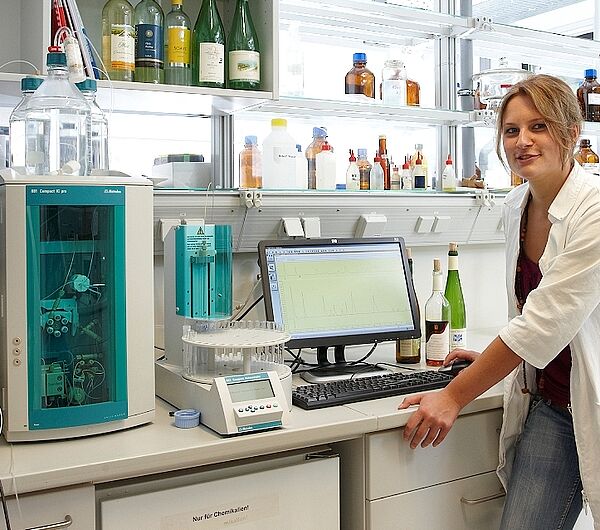 Doktorandin im Labor