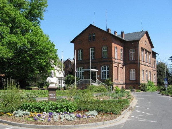 Verwaltungsgebäude der Hochschule